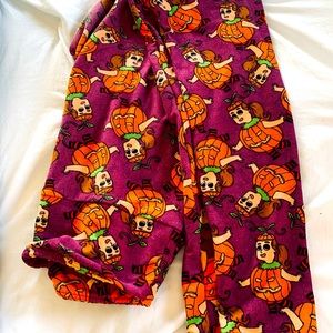 Halloween leggings LLR OS in great condition, worn twice for Halloween.